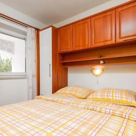 Tina Διαμέρισμα Πούλα