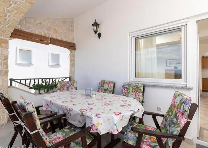 Appartement Tina Pula